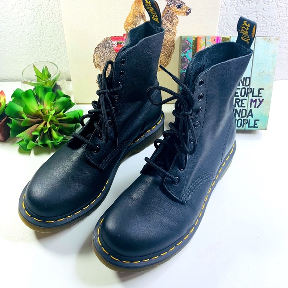 Dr. Martens Shoes - Dr. Martens original combat boots